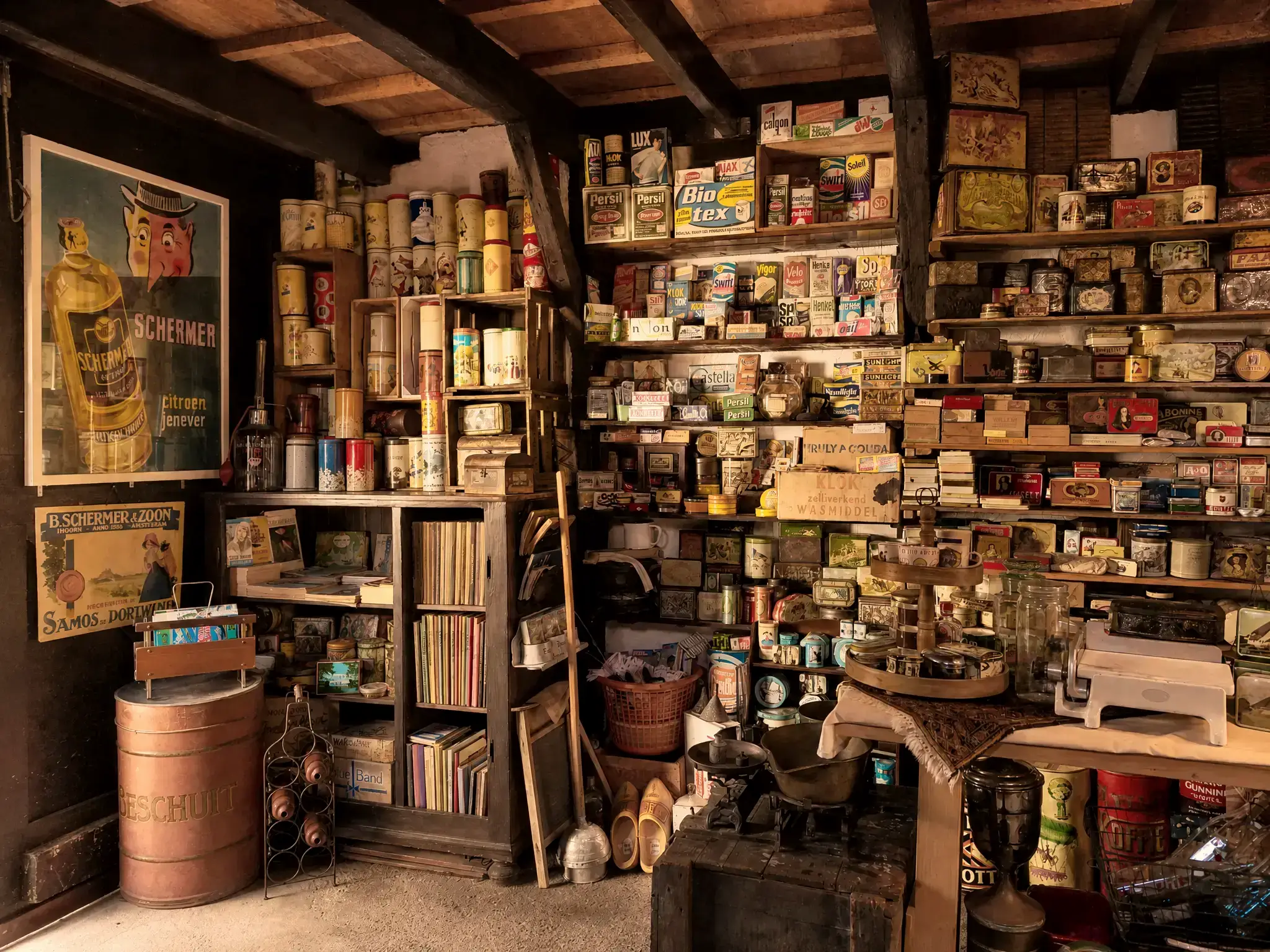 Nostalgisch kruidenierswinkeltje van Het Winkelblik in Oosterend op Texel